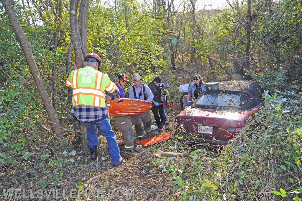 11/11/21 crash rescue on nineteen hundred block of Old York Road, Warrington Township.  photo by curt werner