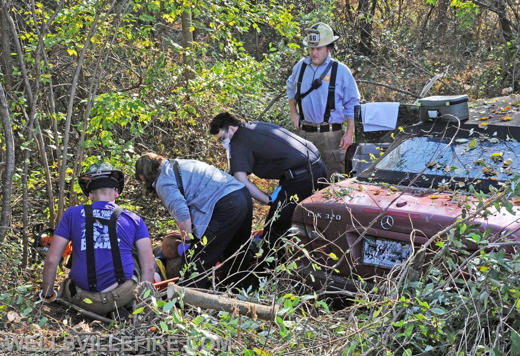 11/11/21 crash rescue on nineteen hundred block of Old York Road, Warrington Township.  photo by curt werner