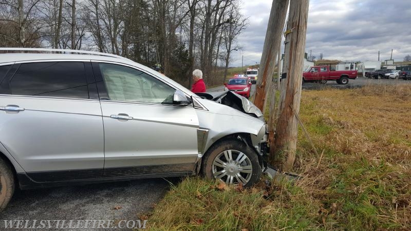 Vehicle accident on Bentz Mill Rd.  12/15/15. Photo by N. Fair