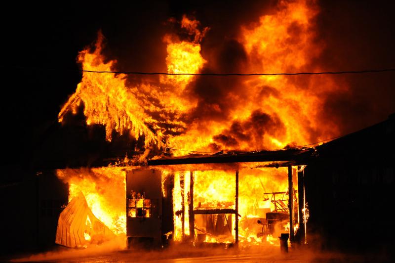 Barn fire on Saturday, January 2, 2016, at Mine Bank Road, Washington Township.  photos by Curt Werner 