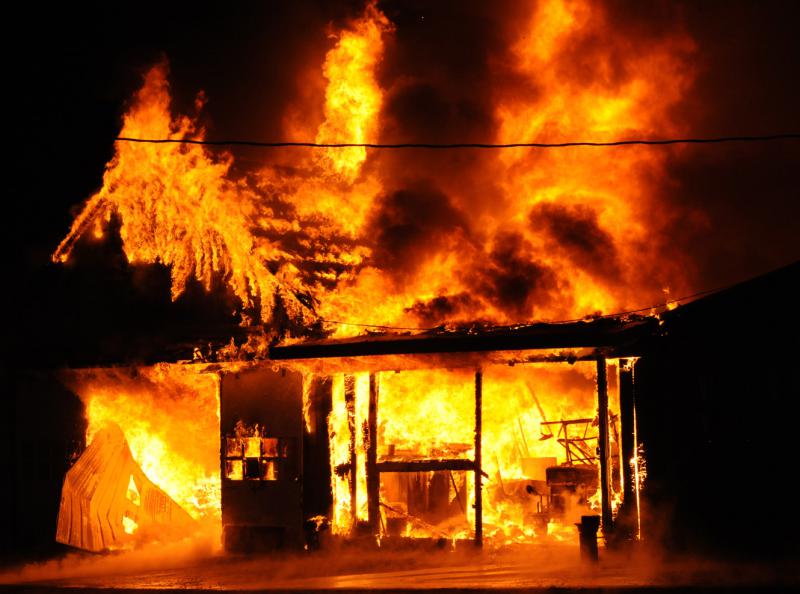 Barn fire on Saturday, January 2, 2016, at Mine Bank Road, Washington Township.  photos by Curt Werner 