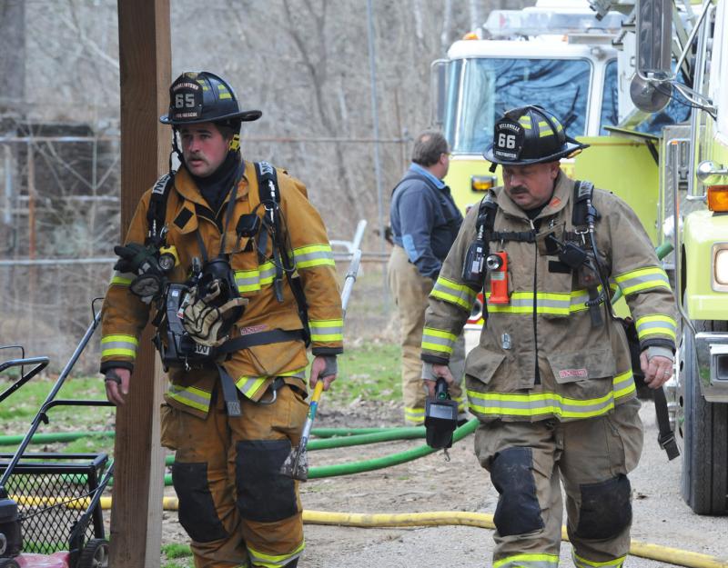 Chimney fire on Kralltown Road, 11/24/15.  photos by Curt Werner