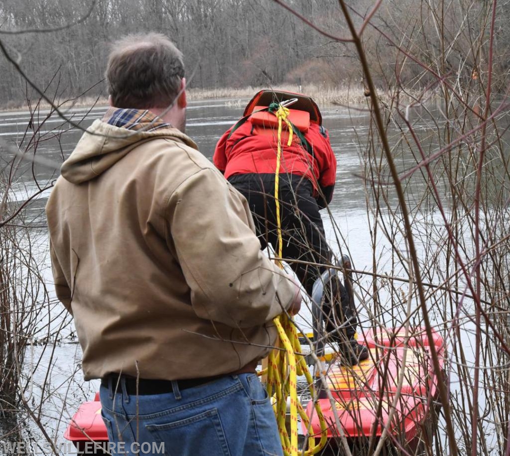 1/12/19 Deer rescue, Wellsville Fire Company, Pa. Game Commission and DCNR.  photos by curt werner 