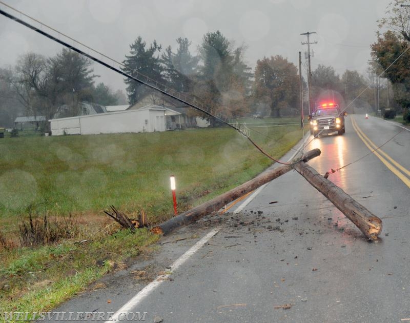 11/5/17  Vehicle into pole on 7600 block of Carlisle Road, Warrington Township.  photo by curt werner