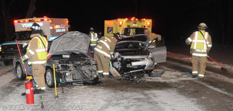 1/4/18 three vehicle crash on Rossville Road due to slippery roads.  photo by curt werner