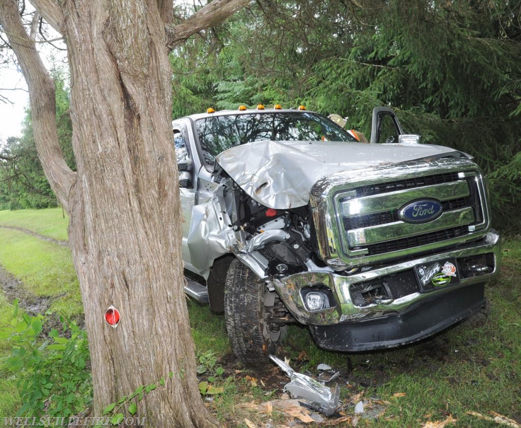 6/4/18, vehicle into tree on Harmony Grove Road. photos by curt werner
