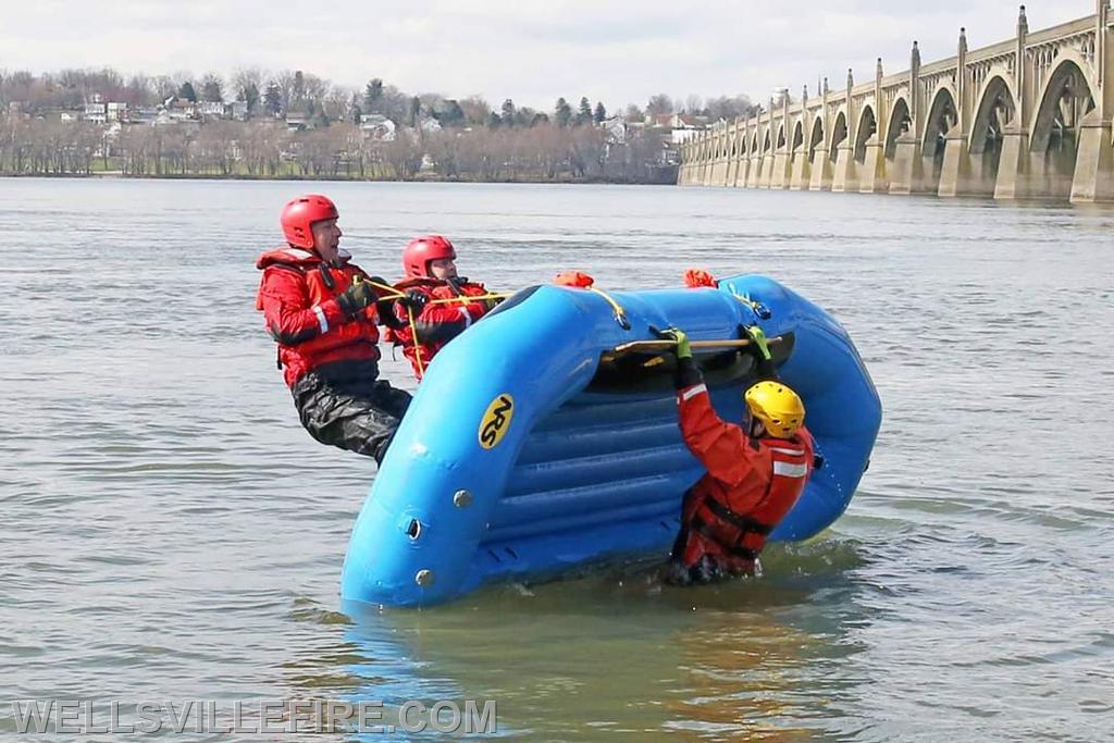 Emergency Boat Operations and Rescue Training in the Susquehanna River, photo by Ken Eshleman Jr. 