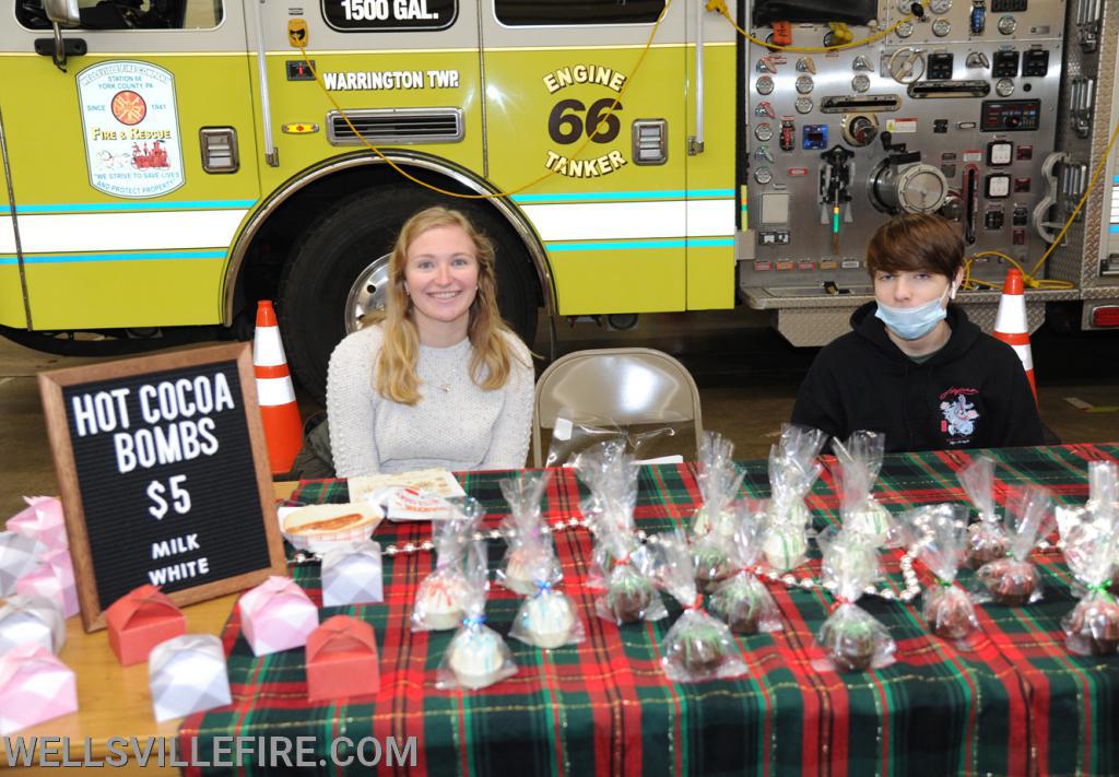 Crafts and Santa on Saturday, December 5.  photos by curt werner