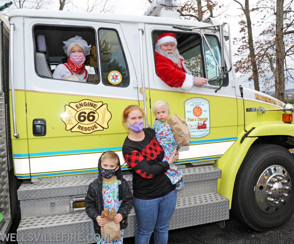 Crafts and Santa on Saturday, December 5.  photos by curt werner