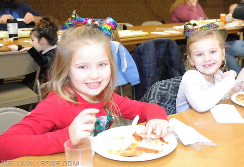 Breakfast With Santa on Saturday, December 7.  photos by curt werner