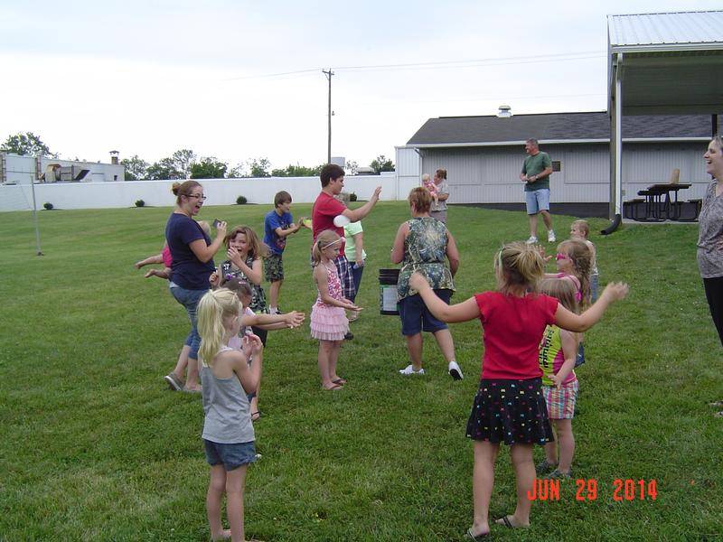 2014 Appreciation Picnic - Water balloon toss - Photo by Stacy Shank