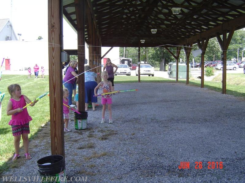 Squirt the cup relay-Appreciation Picnic June 26, 2015, photo by Stacy Shank