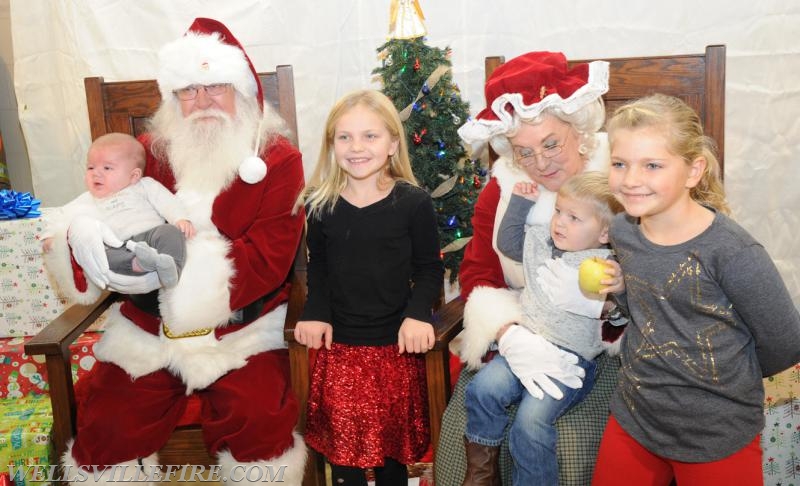 Breakfast with Santa on December 2, 2017. photos by curt werner