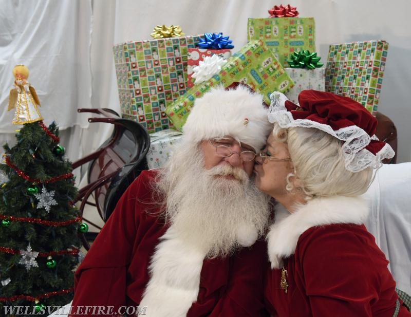 Breakfast with Santa on Saturday, December 3, 2016.  photos by curt werner
