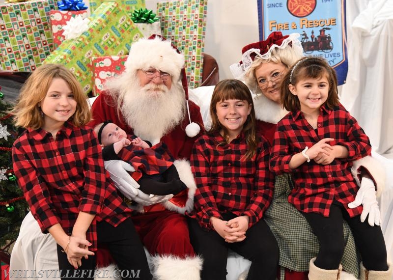 Breakfast with Santa on Saturday, December 3, 2016.  photos by curt werner