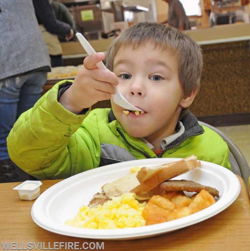 12/01/18 Breakfast with Santa, photos by Curt Werner.