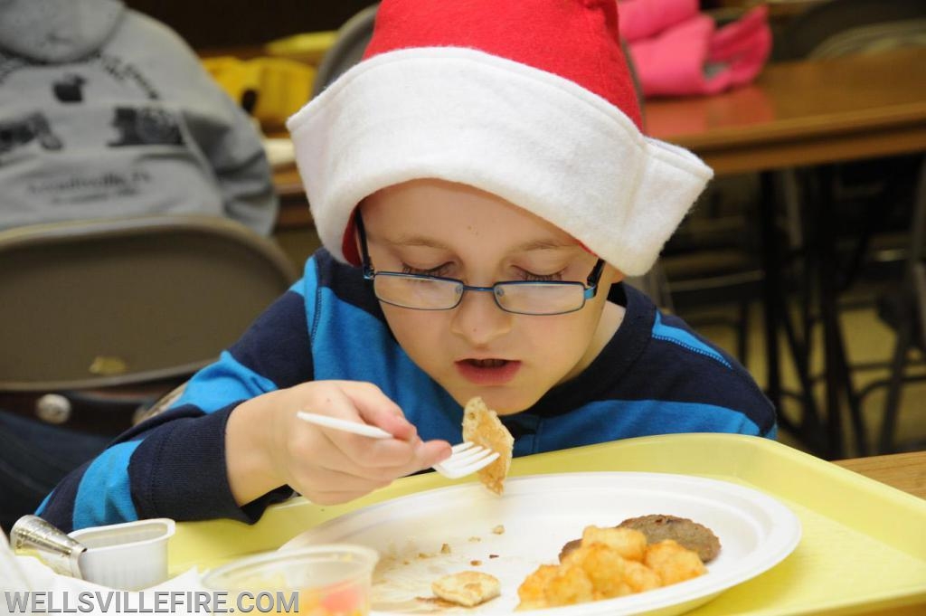 12/01/18 Breakfast with Santa, photos by Curt Werner.