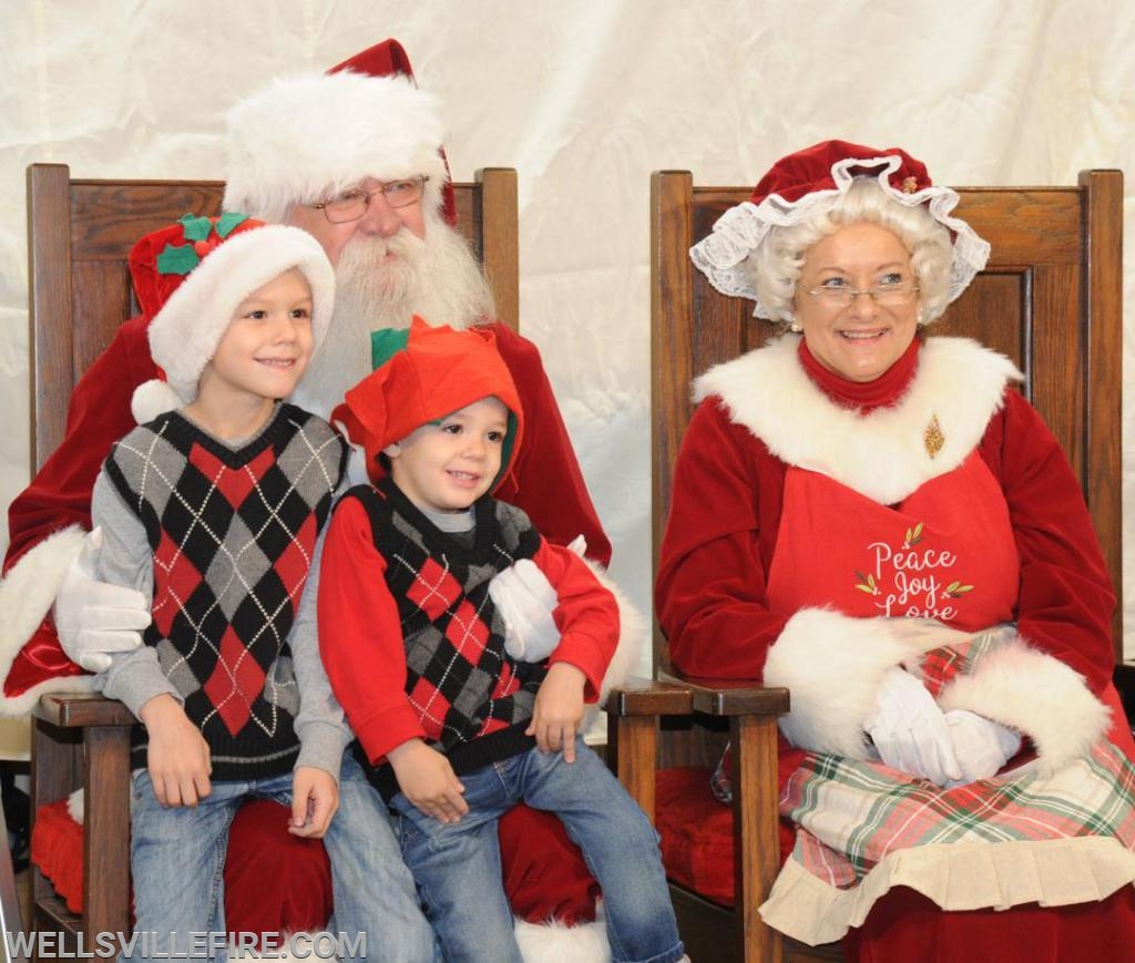 12/01/18 Breakfast with Santa, photos by Curt Werner.