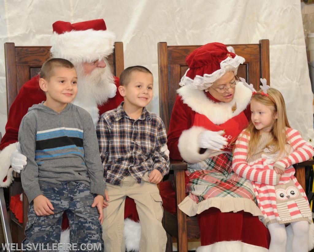 12/01/18 Breakfast with Santa, photos by Curt Werner.