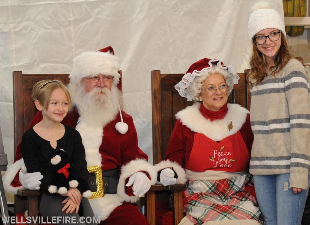 12/01/18 Breakfast with Santa, photos by Curt Werner.