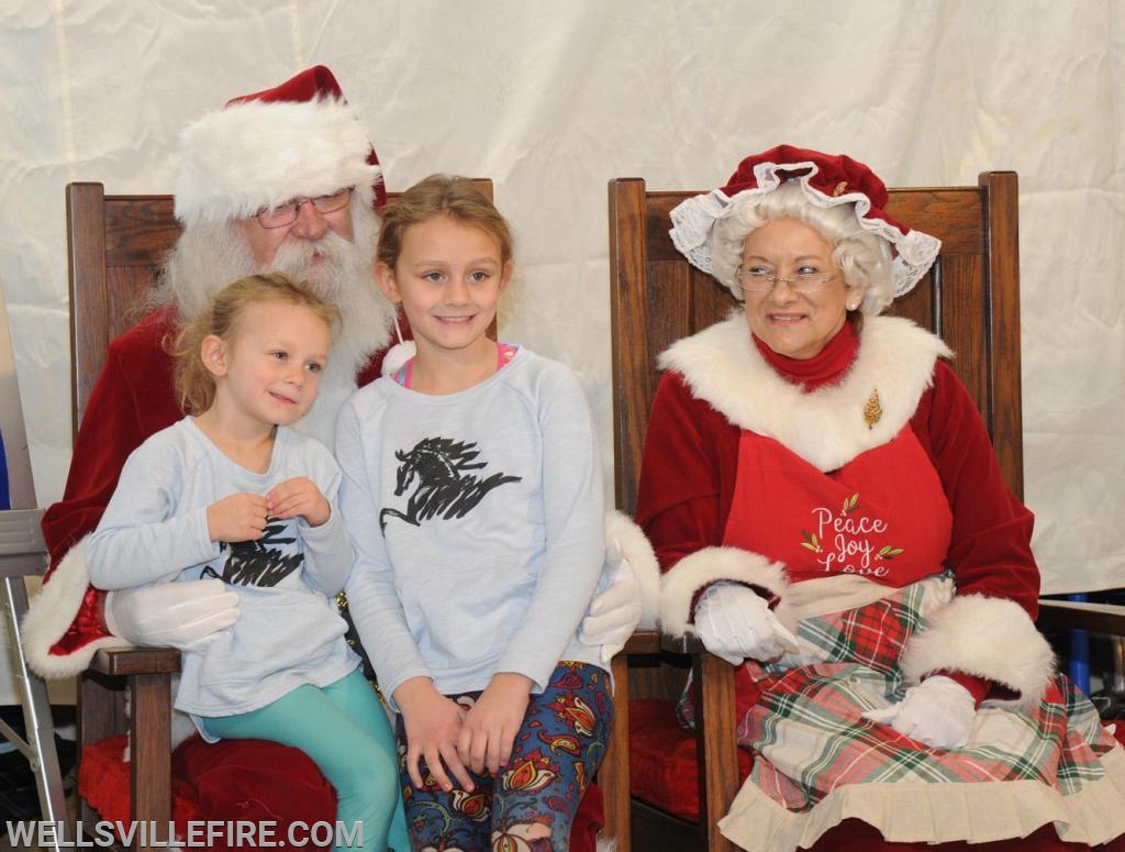 12/01/18 Breakfast with Santa, photos by Curt Werner.