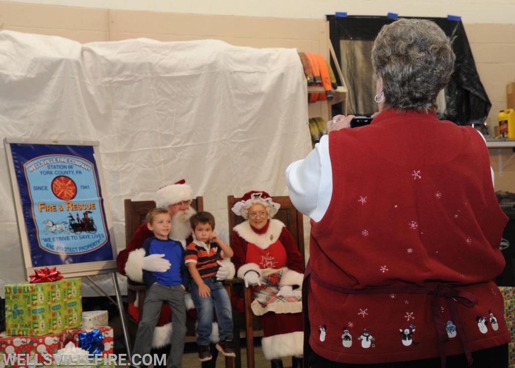 12/01/18 Breakfast with Santa, photos by Curt Werner.